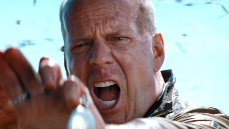 Screenshot: Looper trailer